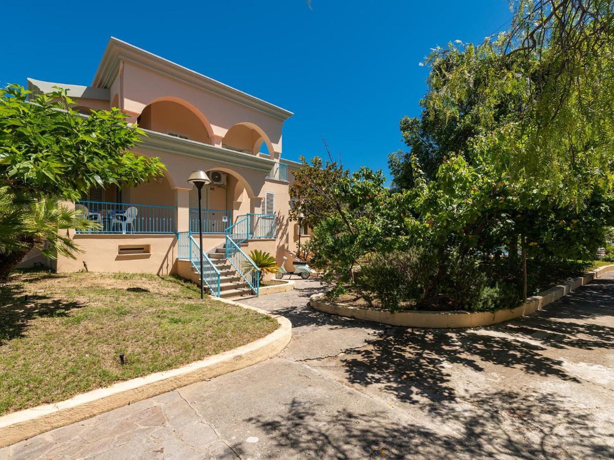 Mare Azzurro Aparthotel Cardedu Exterior foto